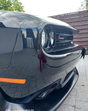 Dodge Challenger cena 145000 przebieg: 105000, rok produkcji 2019 z Łabiszyn małe 742